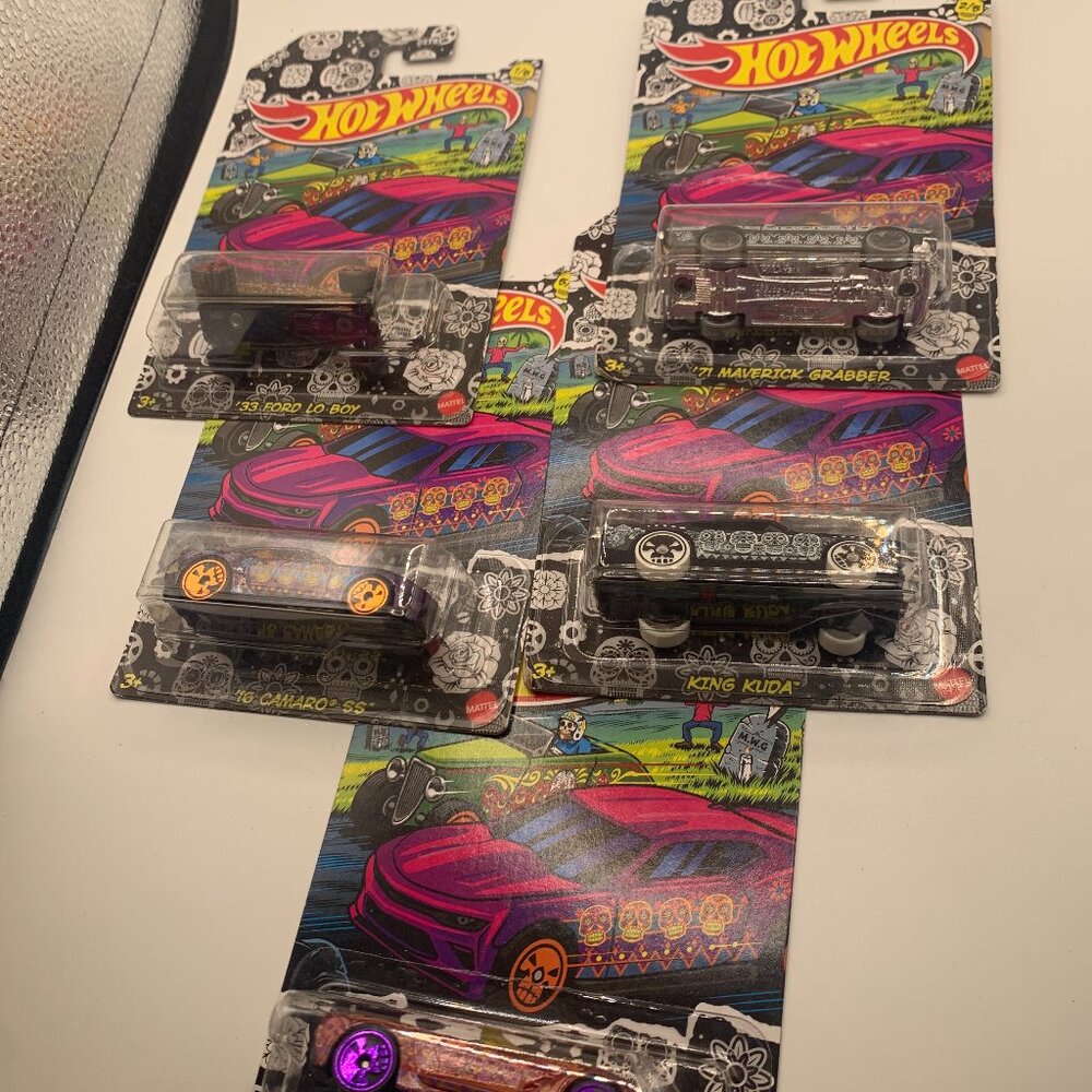 5CT Hot Wheels 1:64 DAY OF THE DEAD DIECAST VEHICLES NEW IN PACKAGE